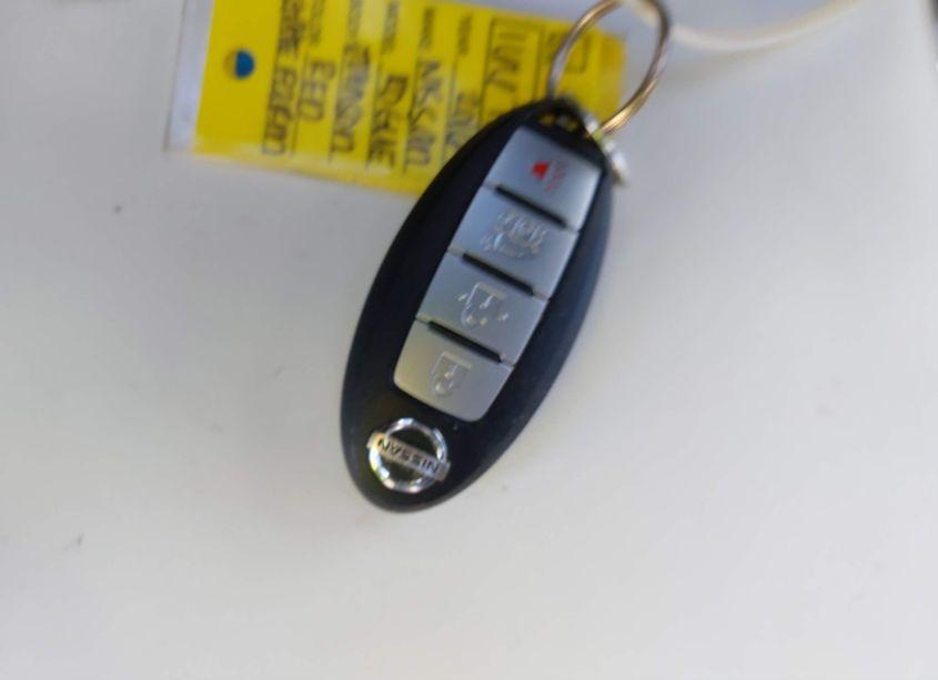 Photo 11 of 2016 Nissan Rogue SL (VIN 5N1AT2MT0GC819865)