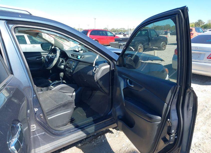 Photo 5 of 2016 Nissan Rogue S (VIN 5N1AT2MT0GC877359)