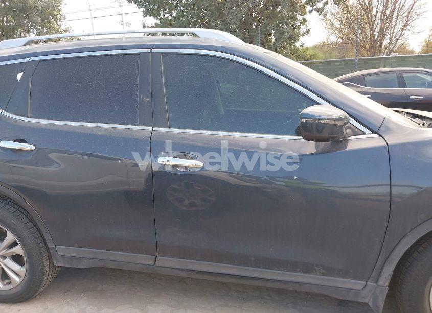 Photo 13 of 2016 Nissan Rogue SV (VIN 5N1AT2MT0GC882366)