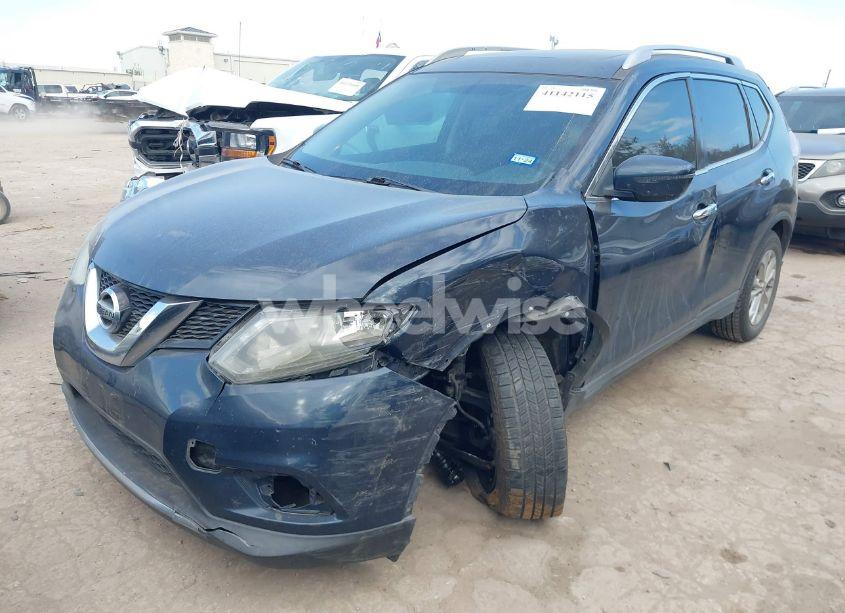 Photo 2 of 2016 Nissan Rogue SV (VIN 5N1AT2MT0GC882366)