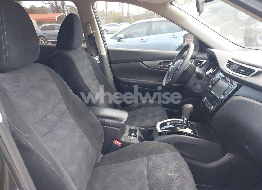 Photo 5 of 2016 Nissan Rogue SV (VIN 5N1AT2MT0GC912773)