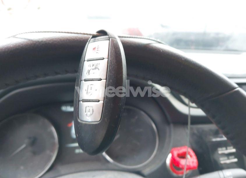 Photo 11 of 2017 Nissan Rogue SV (VIN 5N1AT2MT0HC768207)