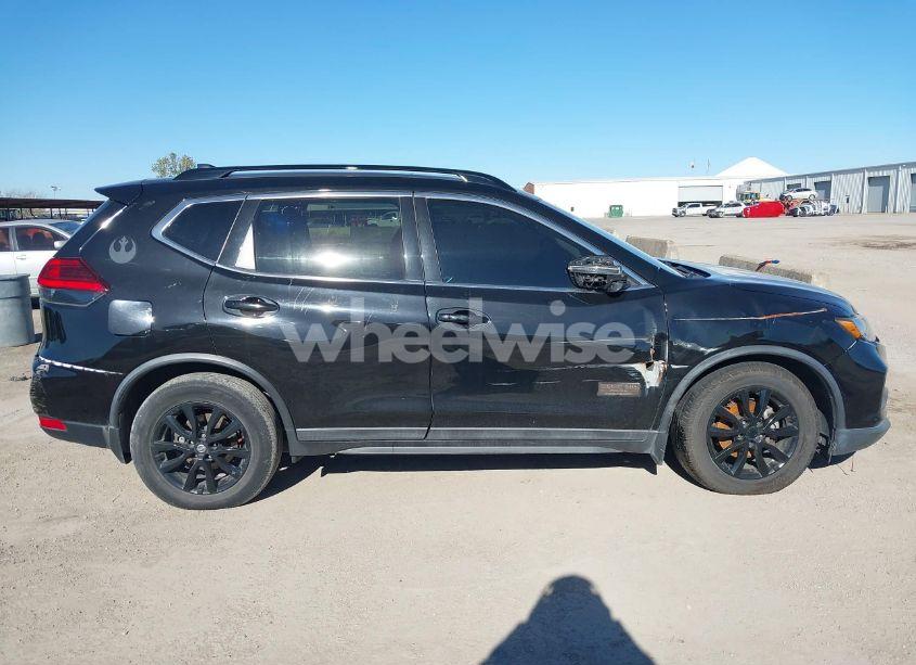 Photo 13 of 2017 Nissan Rogue SV (VIN 5N1AT2MT0HC768207)