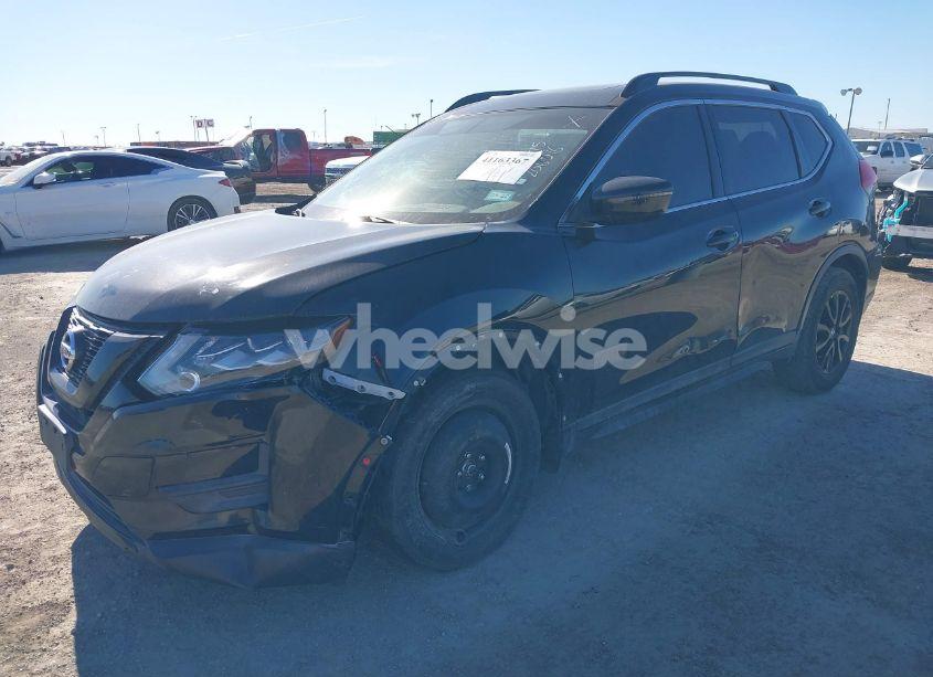 Photo 2 of 2017 Nissan Rogue SV (VIN 5N1AT2MT0HC768207)