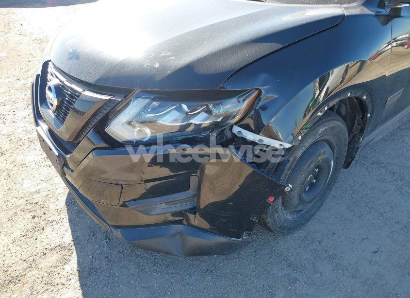 Photo 6 of 2017 Nissan Rogue SV (VIN 5N1AT2MT0HC768207)