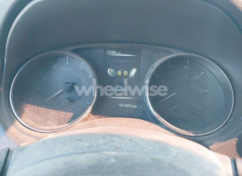 Photo 7 of 2017 Nissan Rogue SV (VIN 5N1AT2MT0HC768207)