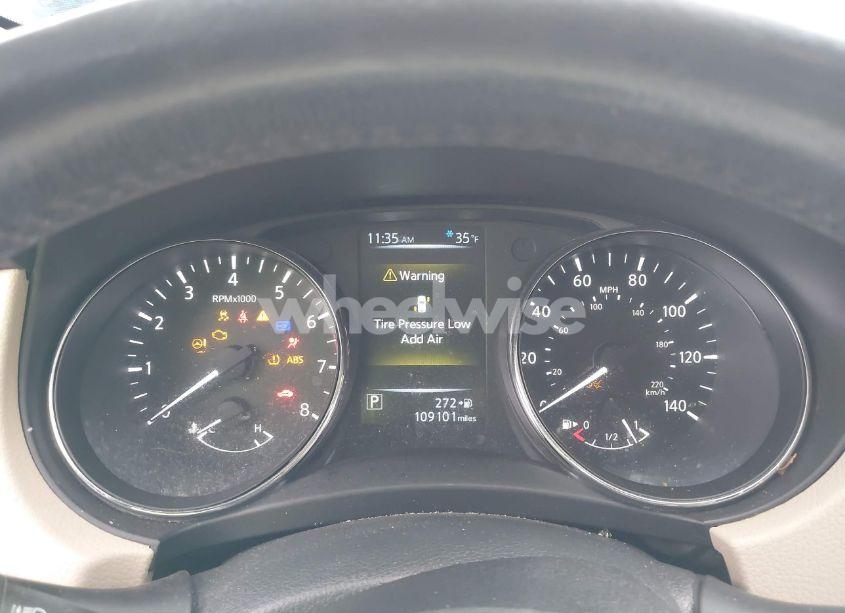 Photo 7 of 2017 Nissan Rogue SL (VIN 5N1AT2MT0HC813372)