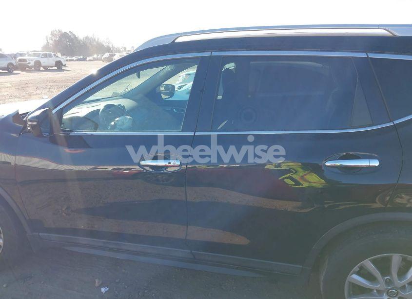 Photo 14 of 2017 Nissan Rogue SV (VIN 5N1AT2MT0HC859848)