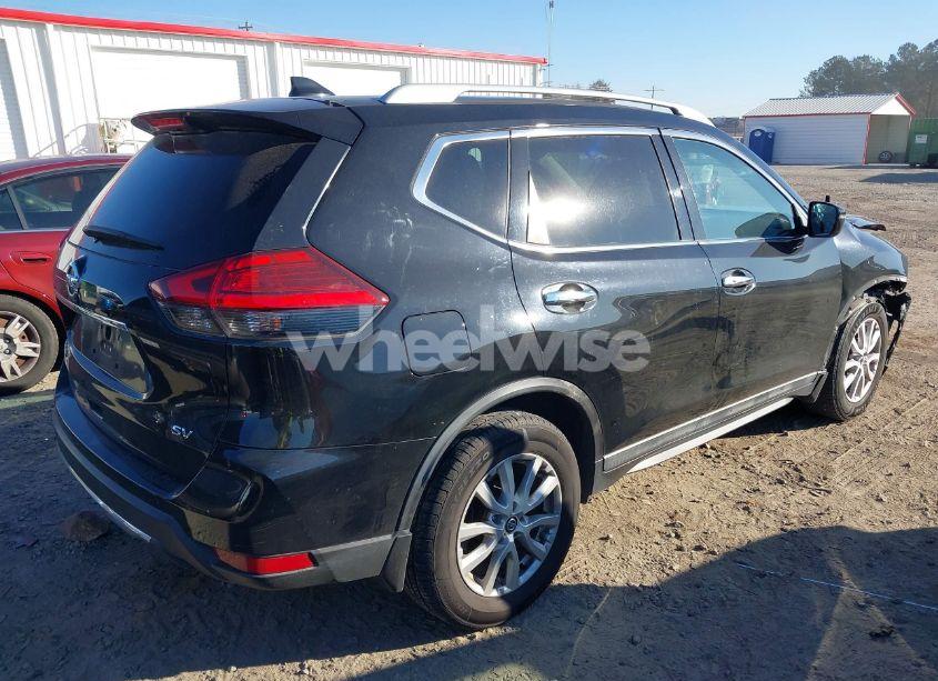 Photo 4 of 2017 Nissan Rogue SV (VIN 5N1AT2MT0HC859848)