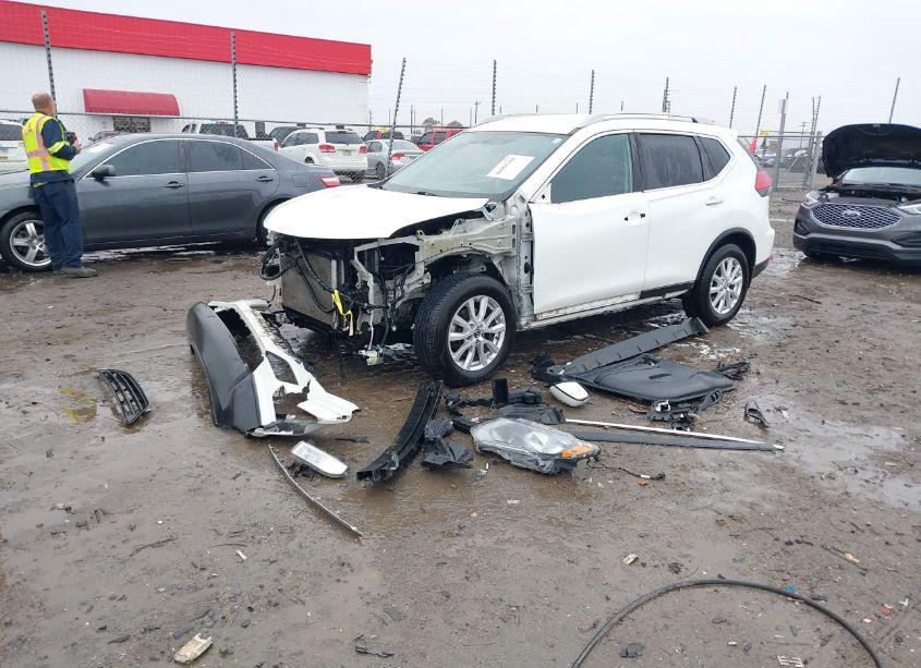 Photo 2 of 2017 Nissan Rogue SV (VIN 5N1AT2MT0HC874415)