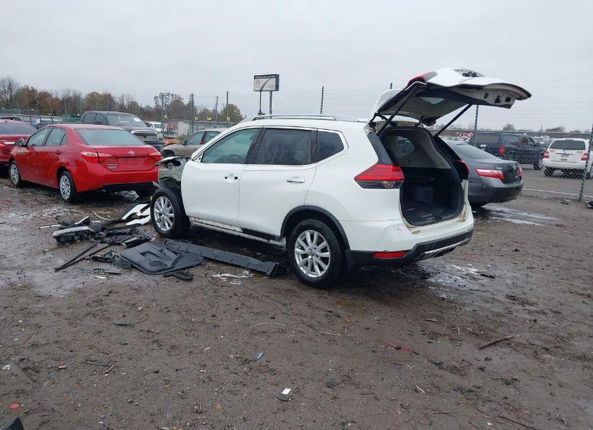 Photo 3 of 2017 Nissan Rogue SV (VIN 5N1AT2MT0HC874415)