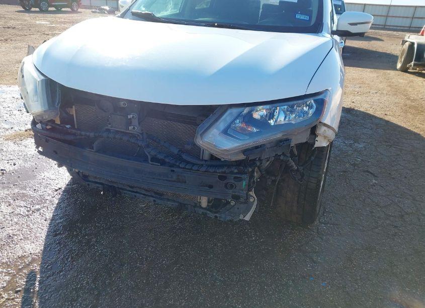 Photo 6 of 2017 Nissan Rogue SV (VIN 5N1AT2MT0HC876214)