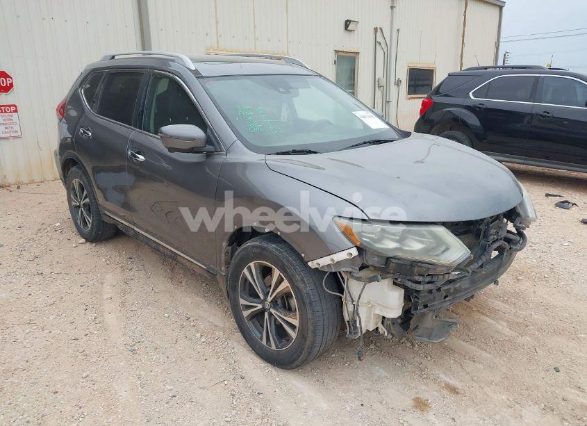 2017 Nissan Rogue SL (VIN 5N1AT2MT0HC889383) main photo