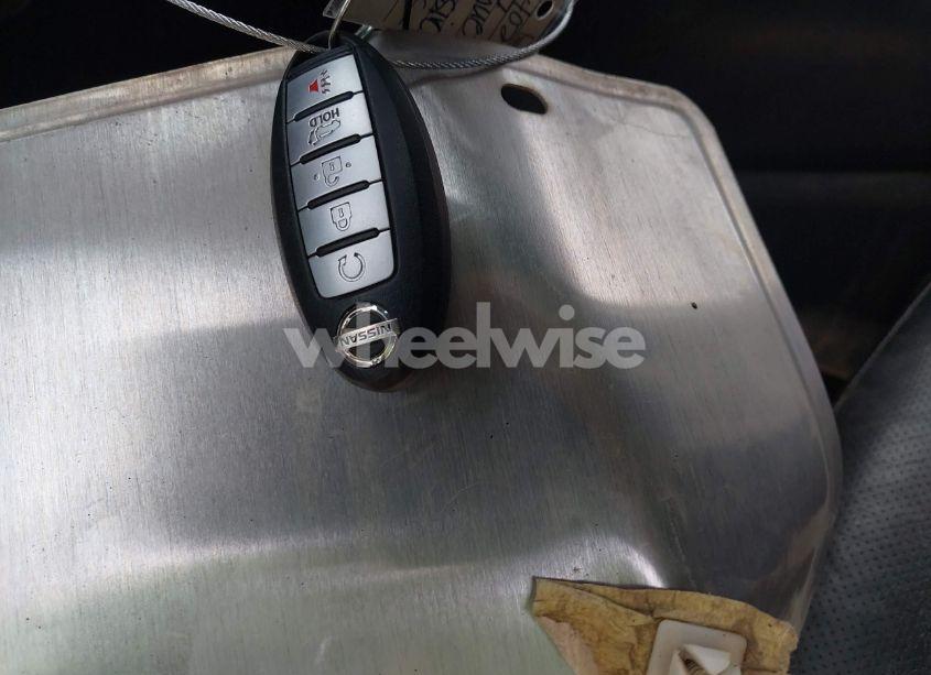 Photo 11 of 2017 Nissan Rogue SL (VIN 5N1AT2MT0HC889383)