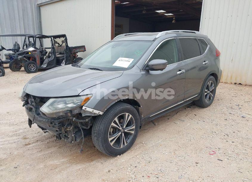 Photo 2 of 2017 Nissan Rogue SL (VIN 5N1AT2MT0HC889383)