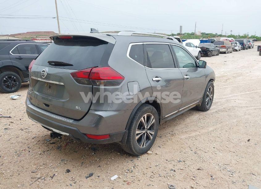 Photo 4 of 2017 Nissan Rogue SL (VIN 5N1AT2MT0HC889383)