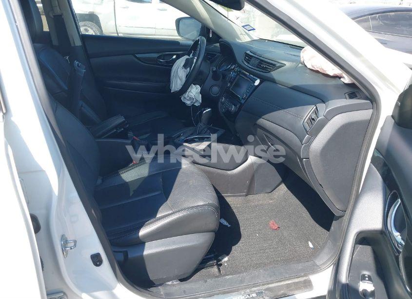 Photo 5 of 2018 Nissan Rogue SL (VIN 5N1AT2MT0JC711771)