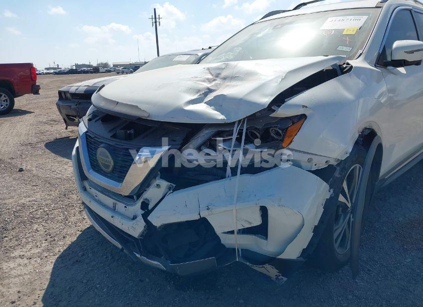 Photo 6 of 2018 Nissan Rogue SL (VIN 5N1AT2MT0JC711771)