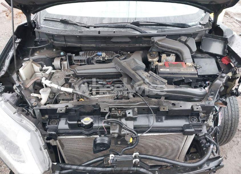 Photo 10 of 2018 Nissan Rogue S (VIN 5N1AT2MT0JC726593)