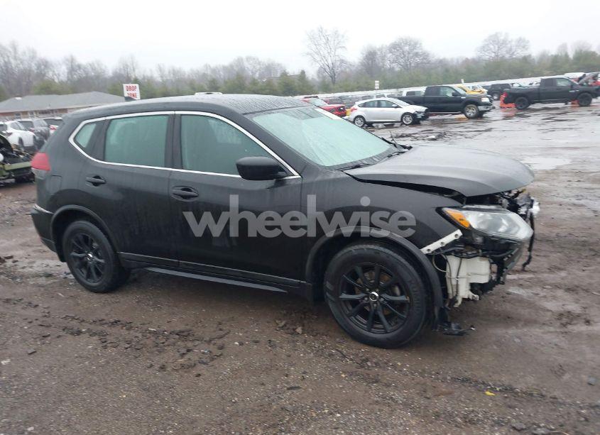 Photo 13 of 2018 Nissan Rogue S (VIN 5N1AT2MT0JC726593)