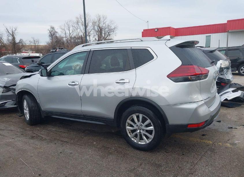 Photo 15 of 2018 Nissan Rogue SV (VIN 5N1AT2MT0JC744950)
