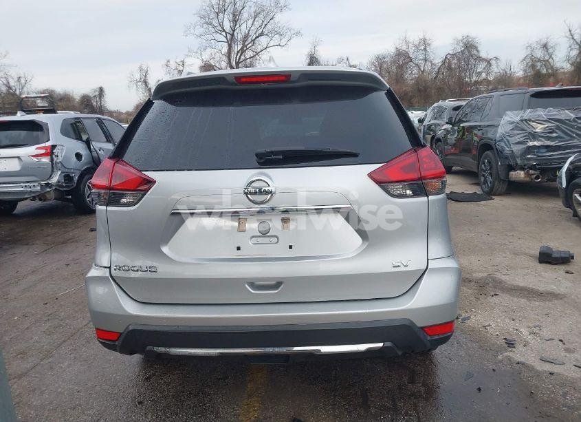 Photo 17 of 2018 Nissan Rogue SV (VIN 5N1AT2MT0JC744950)