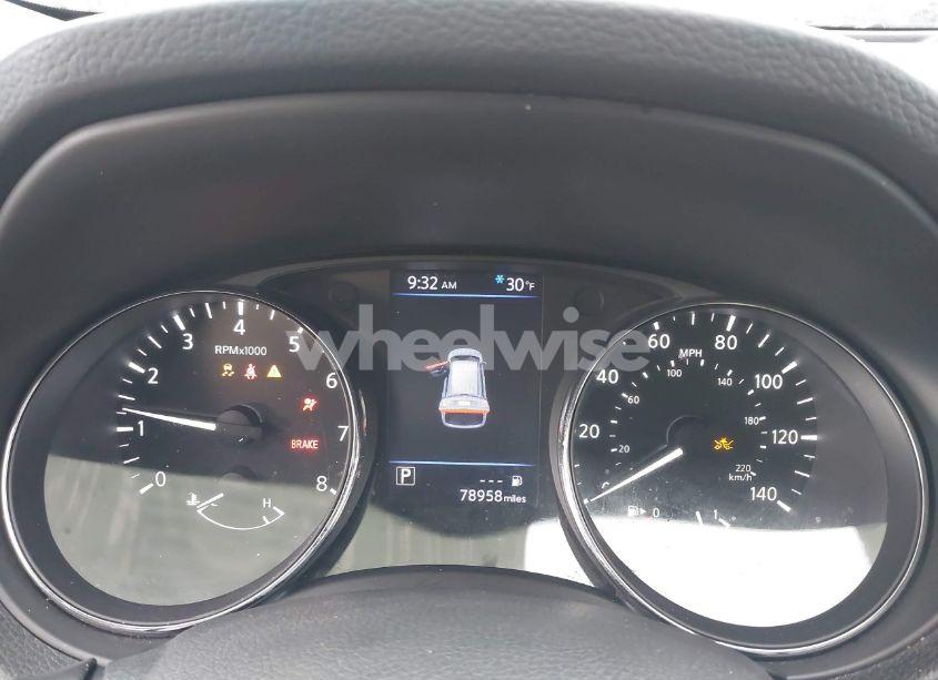 Photo 7 of 2018 Nissan Rogue SV (VIN 5N1AT2MT0JC744950)