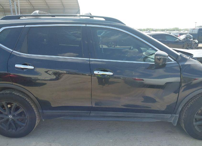 Photo 12 of 2018 Nissan Rogue SV (VIN 5N1AT2MT0JC749744)