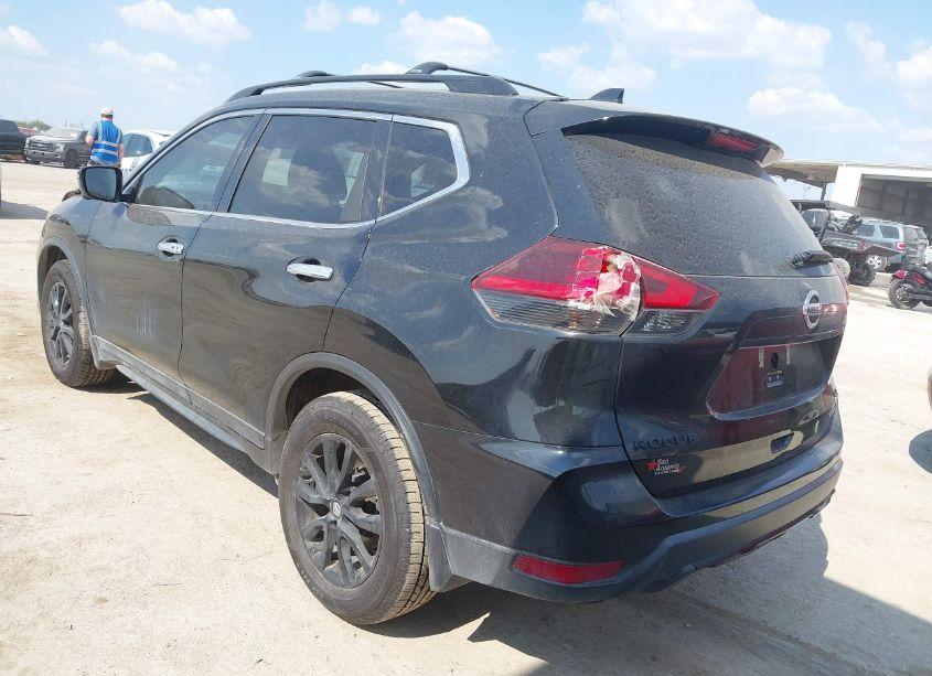 Photo 3 of 2018 Nissan Rogue SV (VIN 5N1AT2MT0JC749744)