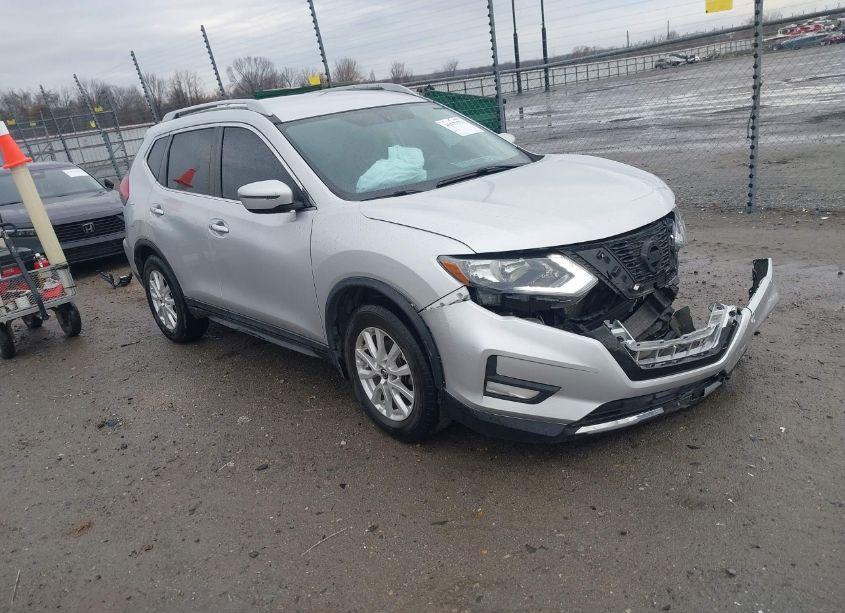 2018 Nissan Rogue SV (VIN 5N1AT2MT0JC815919) main photo