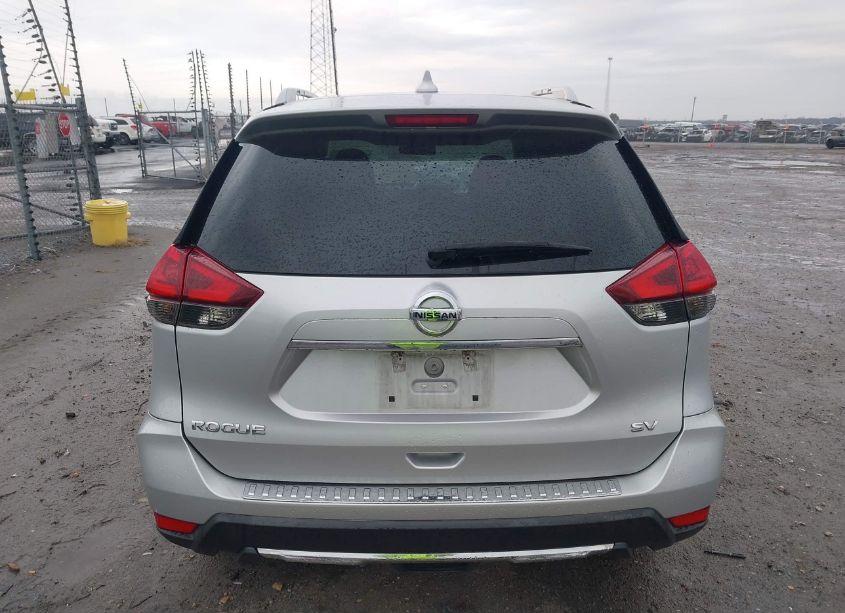 Photo 16 of 2018 Nissan Rogue SV (VIN 5N1AT2MT0JC815919)
