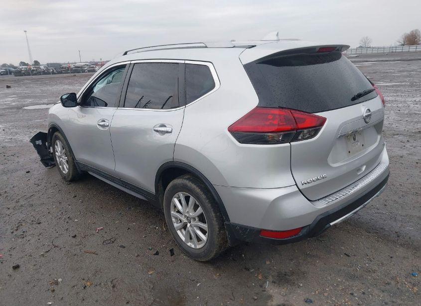 Photo 3 of 2018 Nissan Rogue SV (VIN 5N1AT2MT0JC815919)