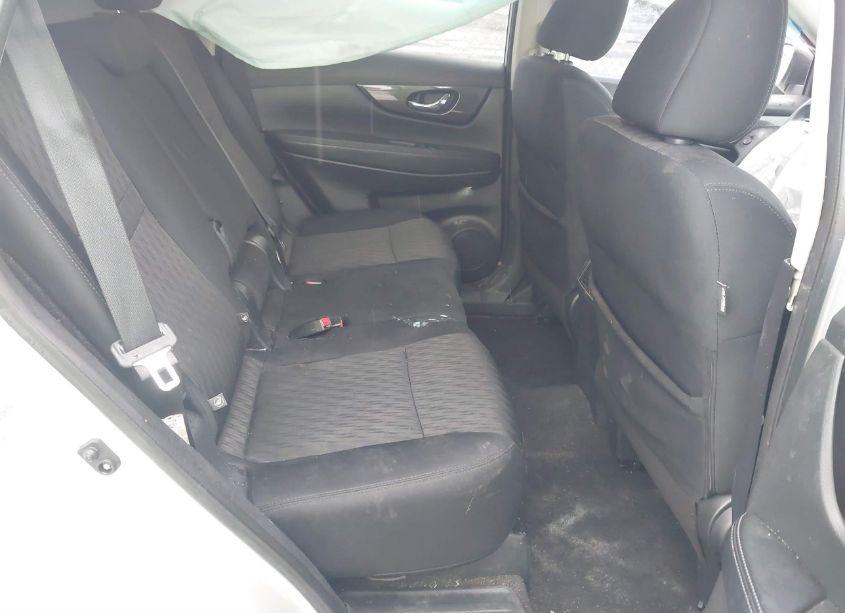 Photo 8 of 2018 Nissan Rogue SV (VIN 5N1AT2MT0JC815919)