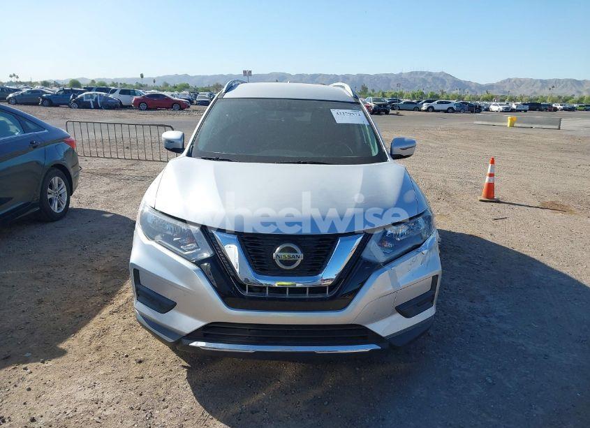 Photo 12 of 2018 Nissan Rogue S (VIN 5N1AT2MT0JC841419)