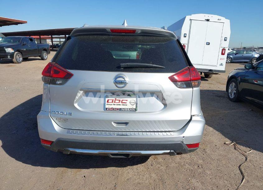 Photo 16 of 2018 Nissan Rogue S (VIN 5N1AT2MT0JC841419)