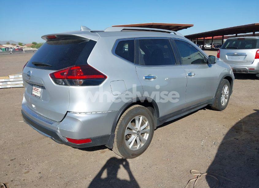 Photo 4 of 2018 Nissan Rogue S (VIN 5N1AT2MT0JC841419)