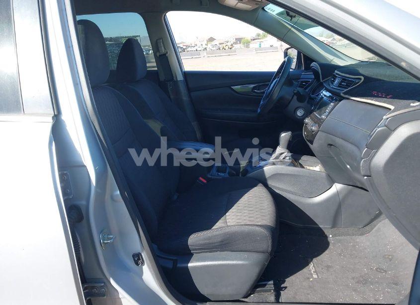 Photo 5 of 2018 Nissan Rogue S (VIN 5N1AT2MT0JC841419)