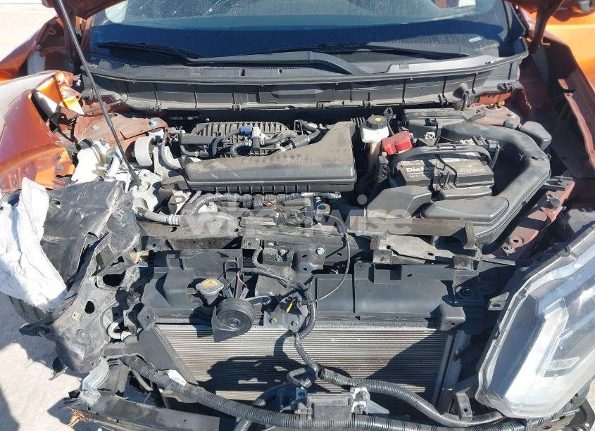 Photo 10 of 2019 Nissan Rogue SV (VIN 5N1AT2MT0KC703638)