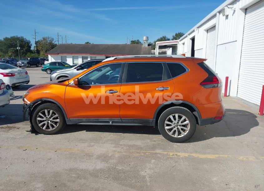 Photo 15 of 2019 Nissan Rogue SV (VIN 5N1AT2MT0KC703638)