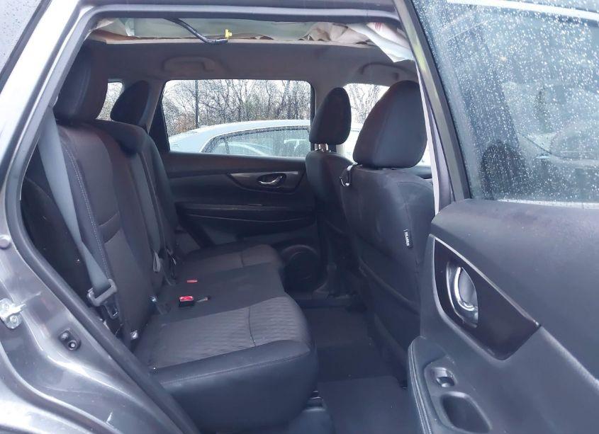 Photo 8 of 2019 Nissan Rogue S (VIN 5N1AT2MT0KC719953)