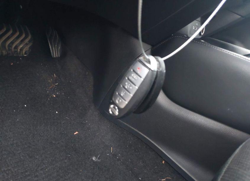 Photo 11 of 2019 Nissan Rogue SL (VIN 5N1AT2MT0KC750183)