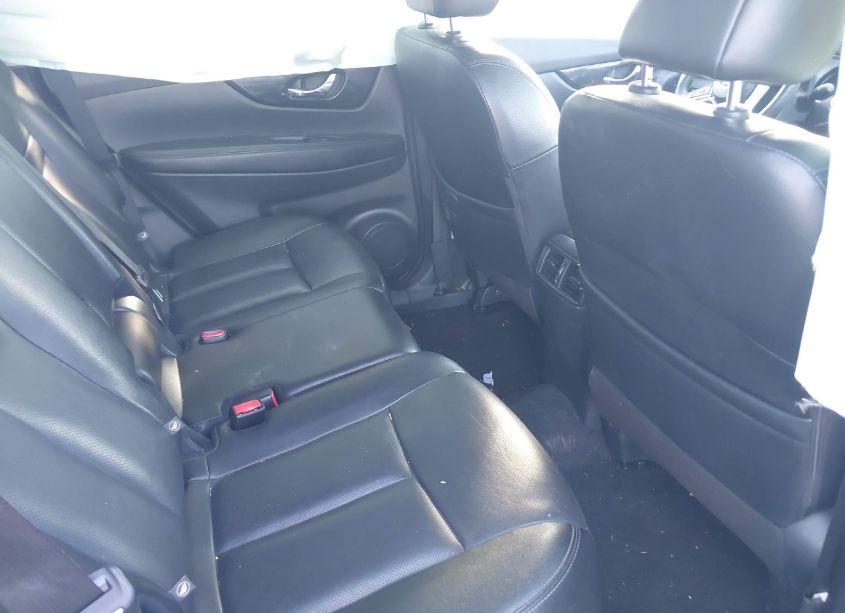 Photo 8 of 2019 Nissan Rogue SL (VIN 5N1AT2MT0KC750183)