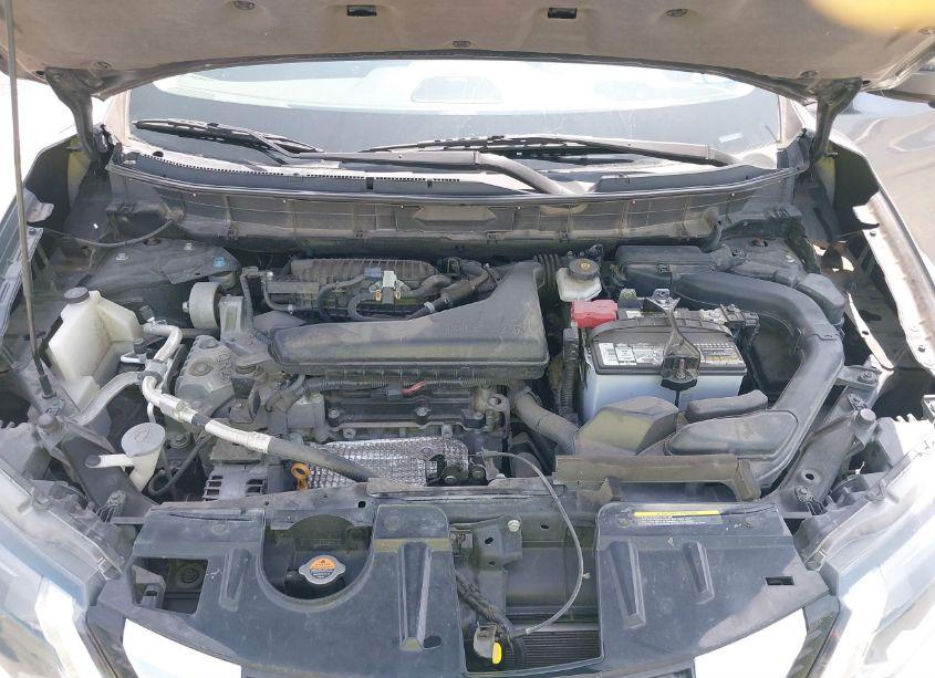 Photo 10 of 2019 Nissan Rogue SL (VIN 5N1AT2MT0KC750376)