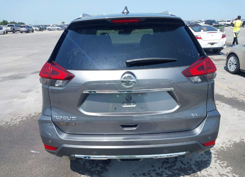 Photo 13 of 2019 Nissan Rogue SL (VIN 5N1AT2MT0KC750376)