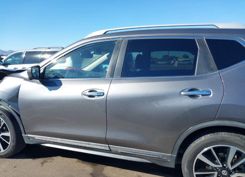 Photo 14 of 2019 Nissan Rogue SL (VIN 5N1AT2MT0KC751916)