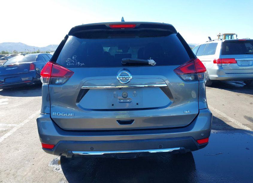 Photo 16 of 2019 Nissan Rogue SL (VIN 5N1AT2MT0KC751916)