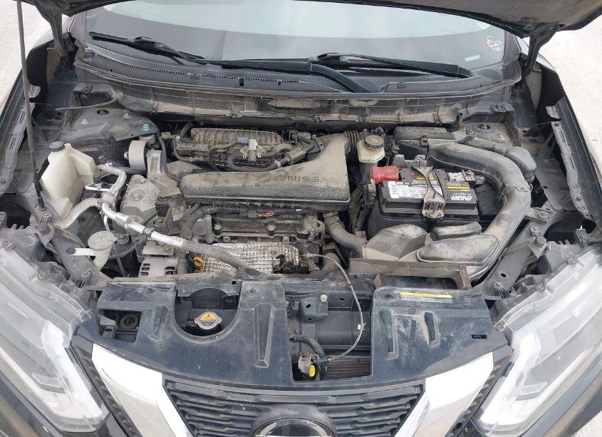Photo 10 of 2019 Nissan Rogue S (VIN 5N1AT2MT0KC802900)