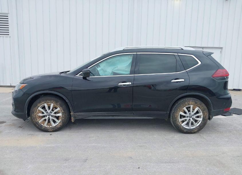 Photo 14 of 2019 Nissan Rogue S (VIN 5N1AT2MT0KC802900)