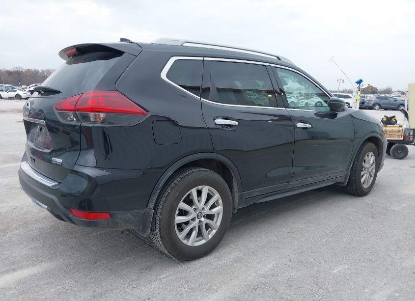 Photo 4 of 2019 Nissan Rogue S (VIN 5N1AT2MT0KC802900)