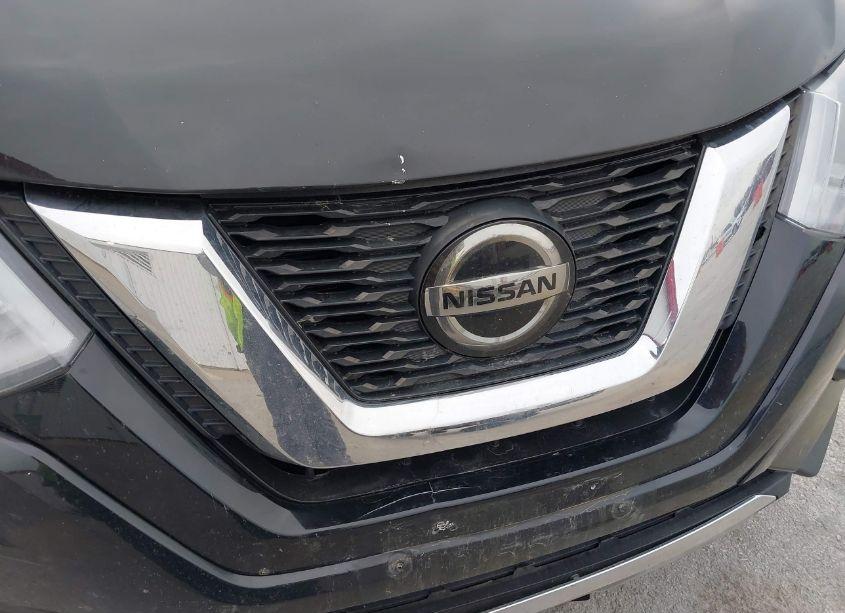 Photo 6 of 2019 Nissan Rogue S (VIN 5N1AT2MT0KC802900)